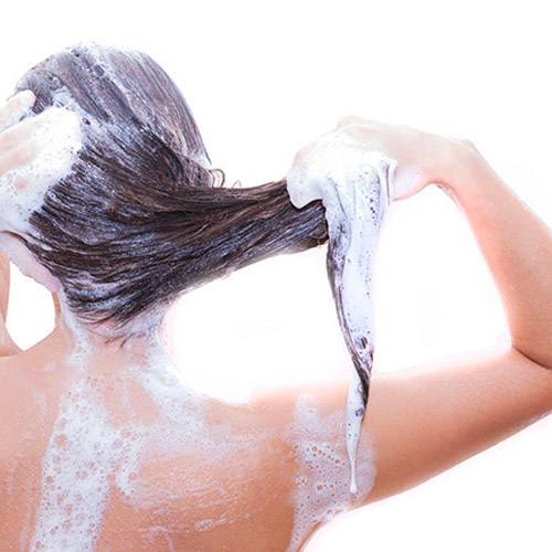12 valiosas dicas de como lavar os cabelos corretamente